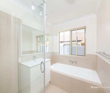 18 Pfeiffer Place, McDowall, Qld 4053 - Photo 2