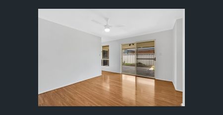 Hi, I’m light-filled, low-maintenance living with everything you need for everyday comfort - Photo 2