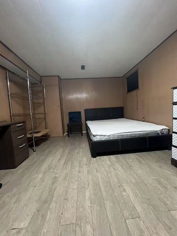 For Lease - 16 Farmington Crescent Unit# Bsmt, Toronto, Ontario - Photo 2