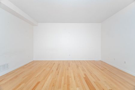 For Lease - 6513 Song Bird Crescent, Mississauga, Ontario - Photo 3