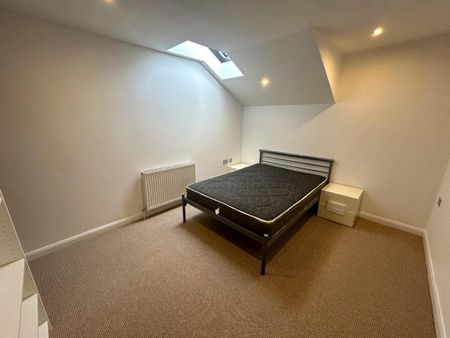 1 bedroom in a house share to rent - Photo 3