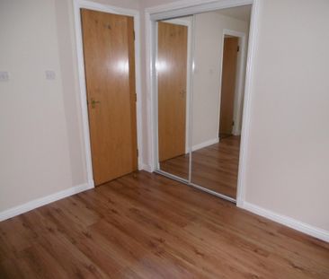Oban Drive, Glasgow, G20 6AF - Photo 2