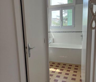 Location Appartement 3 pièces 61m² VALENCE 26000 - Photo 3