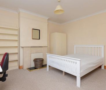 5 bedroom semi-detached house to rent - Photo 1