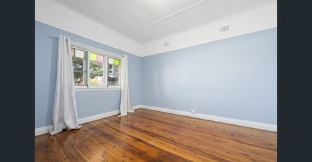 A Little Beauty with a Big Entertainer's Heart - Photo 4