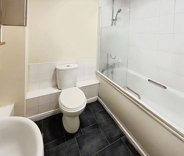 Century Court, Woking, Surrey, GU21 6DF - Photo 6