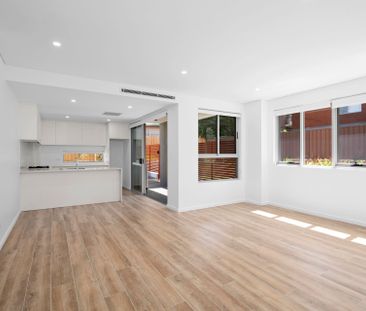 Stunning 2-Bedroom Ground Floor Apartment in the Heart of Carlton - Photo 5