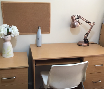 8 bedroom house to rent - Photo 4