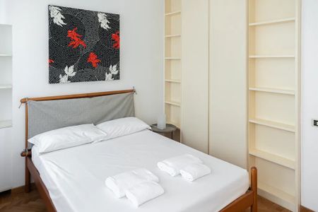 Vicolo Giardino, Milan, Lombardy 20121 - Photo 2