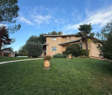 Location maison 5 pièces - 175m² à Lapeyrouse-fossat (31180) - Photo 1