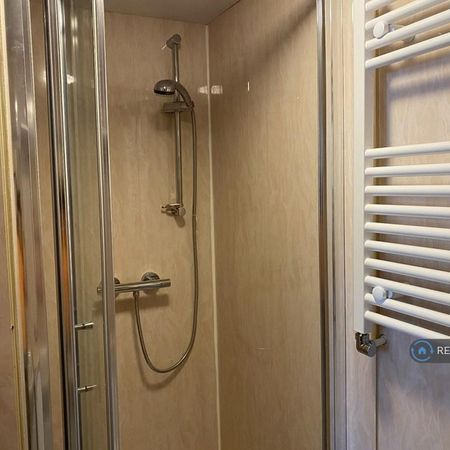 2 bedroom semi-detached house to rent - Photo 4