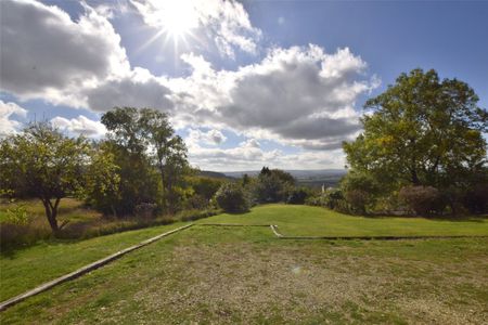 Bushcombe Lane, Cleeve Hill, Cheltenham, Gloucestershire, GL52 - Photo 4