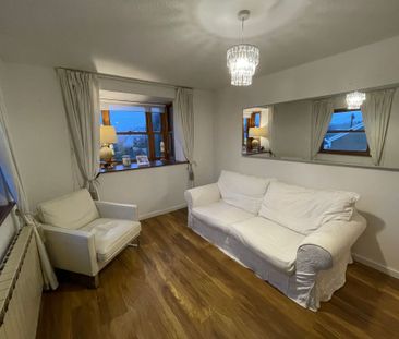 Village Lane, Mumbles, SA3 - Photo 1
