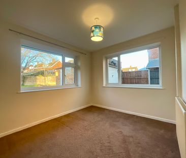 2 bedroom Detached Bungalow to let - Photo 4