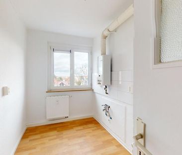 3-Raum-Wohnung mit Balkon, neu saniert! - Foto 1