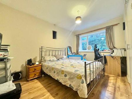 Hampshire Drive, Edgbaston, Birmingham, B15 - Photo 4