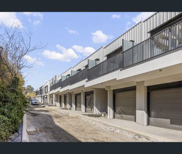 20 Bluebell Lane, Ivanhoe VIC 3079 - Townhouse For Rent | Domain - Photo 3