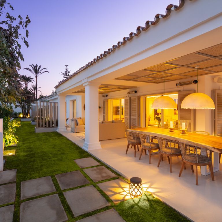 5 bedroom luxury Villa for rent in Lomas de Marbella club, Marbella, Malaga, Andalusia - Photo 1