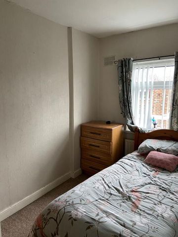 5 Dhu Varren Crescent, Belfast, BT13 3FL - Photo 2
