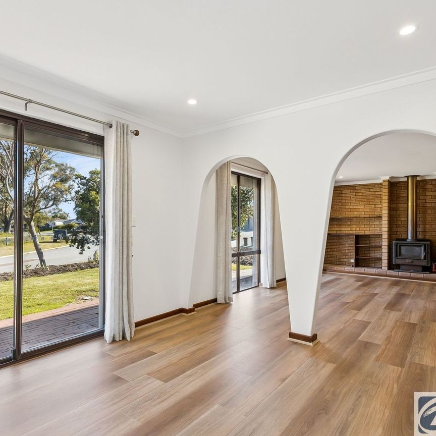 Spacious Family Home in Sought After Location - Lawnmowing Included! - Photo 1
