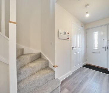 Southwold Drive, Peterborough, Hampton Beach - Photo 4