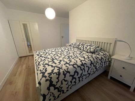 Location Appartement 3 pièces 67m² - Photo 3