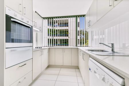 3Bedrooms, 2Bathrooms - Photo 3