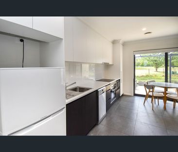 4b Hurford Place, Orange, NSW 2800 - Photo 1