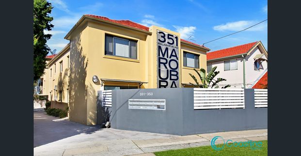 Contemporary Beachside Living – Spacious 3-Bedroom Apartment with Courtyard & Garage” - Photo 1