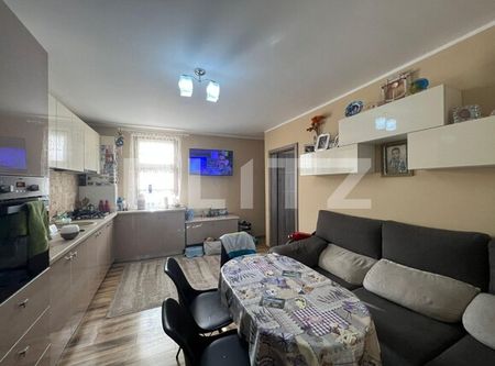 Apartament de 3 camere, 55mp, parcare, zona Kaufland - Photo 2