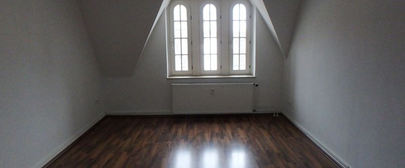 ** 3-Zimmer-Altbauwohnung mit Charme für Mieter, die das Besondere suchen! ** - Photo 1