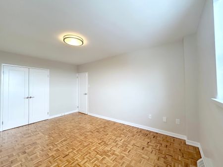 For Lease - 12 Rockford Road Unit# 902, Toronto, Ontario - Photo 3