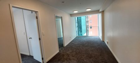 Apartment with a View! - Photo 5