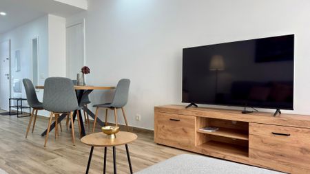 Modern New Apartment in the Heart of Alicante - Photo 3