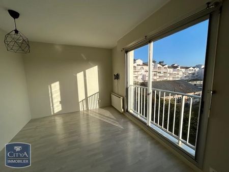 Location Appartement 1 pièce 31m² ST PALAIS SUR MER 17420 - Photo 2