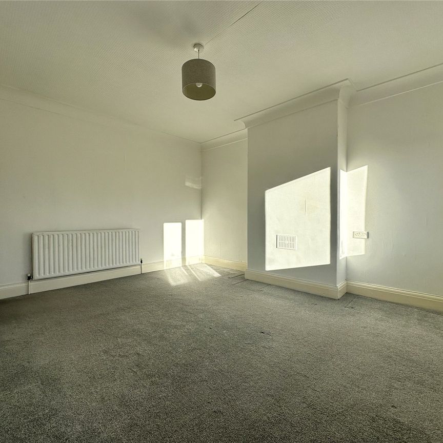 4A, Drummond Road, Leeds, West Yorkshire, LS16 5LB - Photo 1