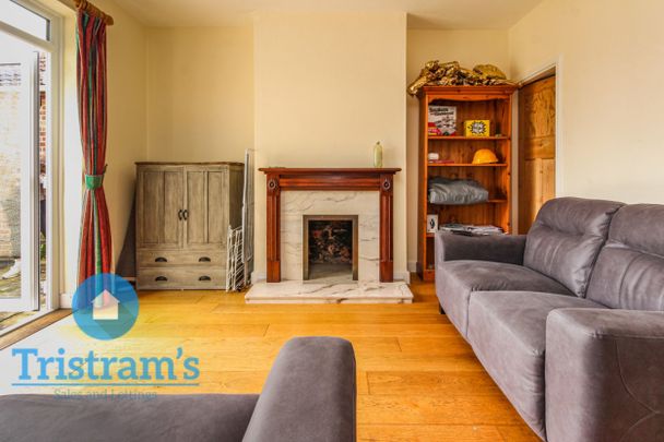 4 bed Detached House for Rent - Photo 1