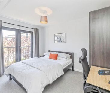 2 bedroom flat to rent - Photo 5