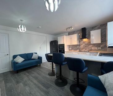 5 bedroom end of terrace house to rent - Photo 6
