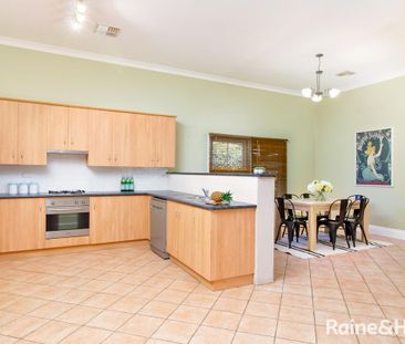 CLASS & STYLE IN CENTRAL - Photo 3