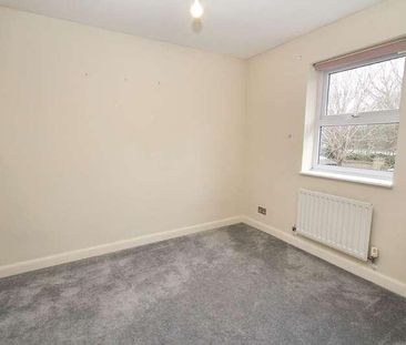 Sandhill Way, Aylesbury *zero Deposit Option, HP19 - Photo 3