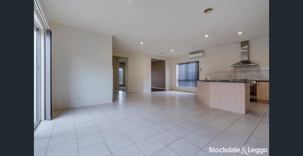 Comfortable Family Home... - Photo 1