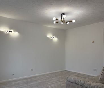 2 Bed End Terrace, Elm Park, RG30 - Photo 1