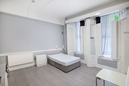 BILLS INCLUDED - Bright and Spacious Studio Apartment in Courtfield Gardens, London SW5 - Photo 2