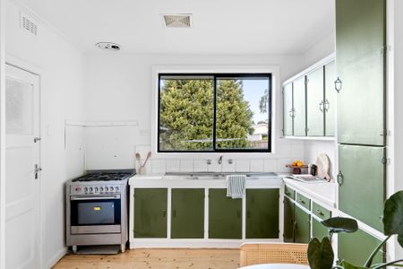 Spacious Home with Large Backyard - Photo 5