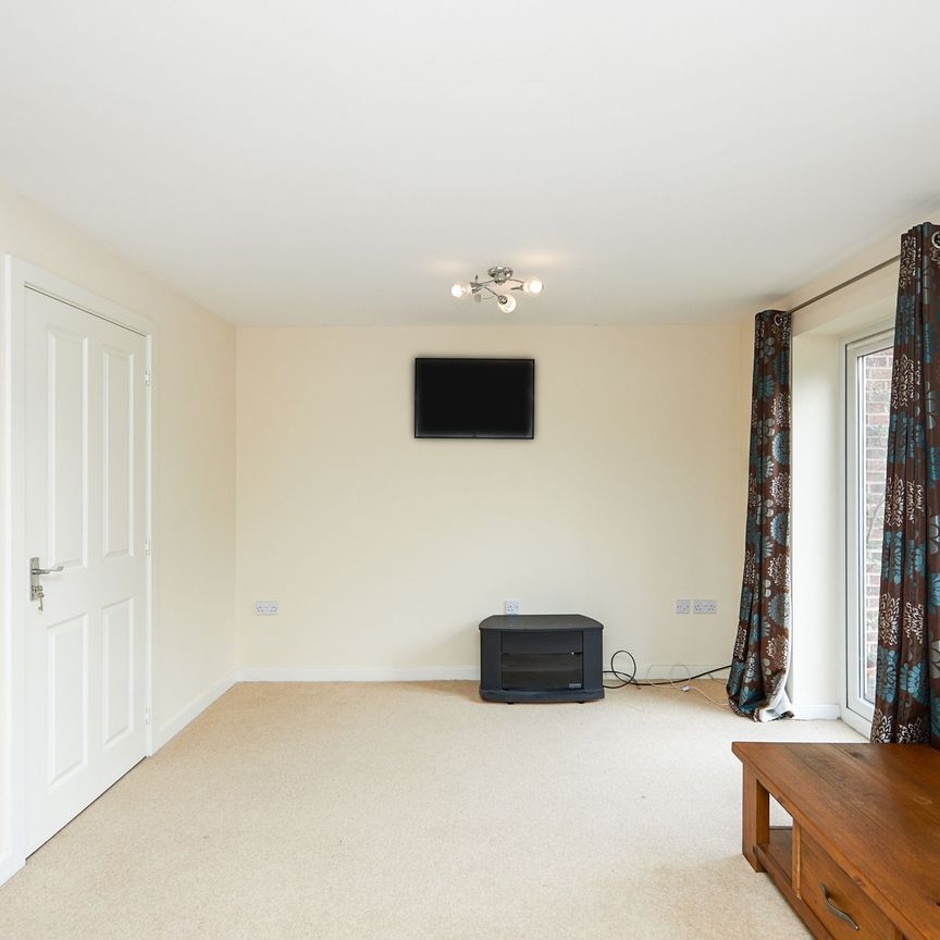 4 bedroom house to rent Girton Way, Mickleover, DE3 - Photo 1