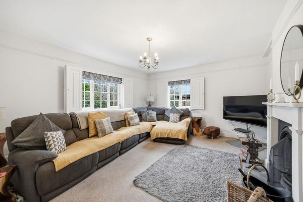 4 bedroom property to rent - Photo 1