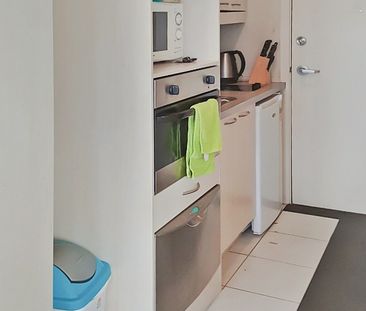 CITY CENTRE - 1 Bedroom Furnished Apartment - Photo 2