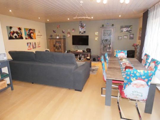 Geräumige 3-Zimmer-Wohnung mit großem Sonnenbalkon im Zweifamilienhaus - Photo 1