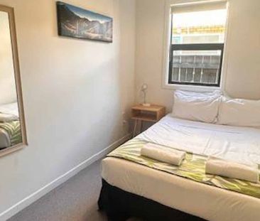 Fully Furnished Lock up and Leave - Photo 2